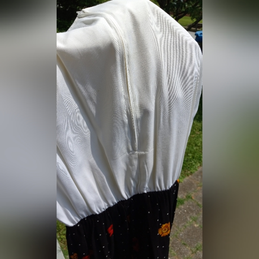 Vintage Rose and Sunflower midi dress - Picture 14 of 14